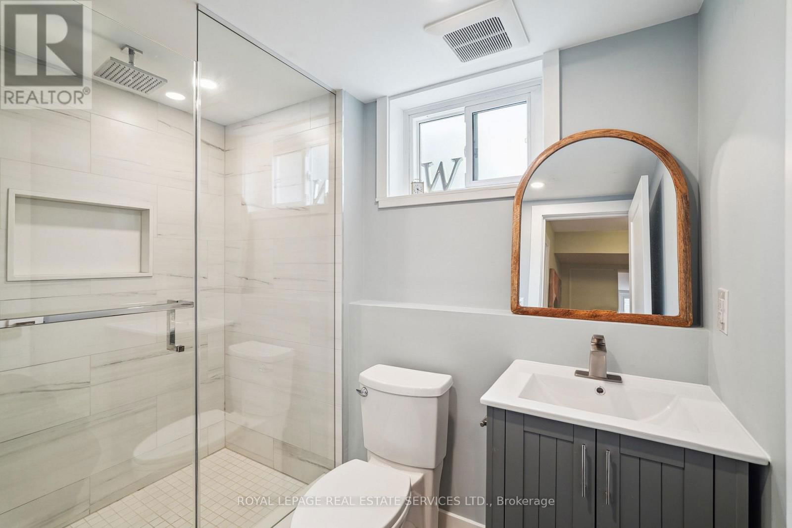 1269 FOREST HILL Image 24