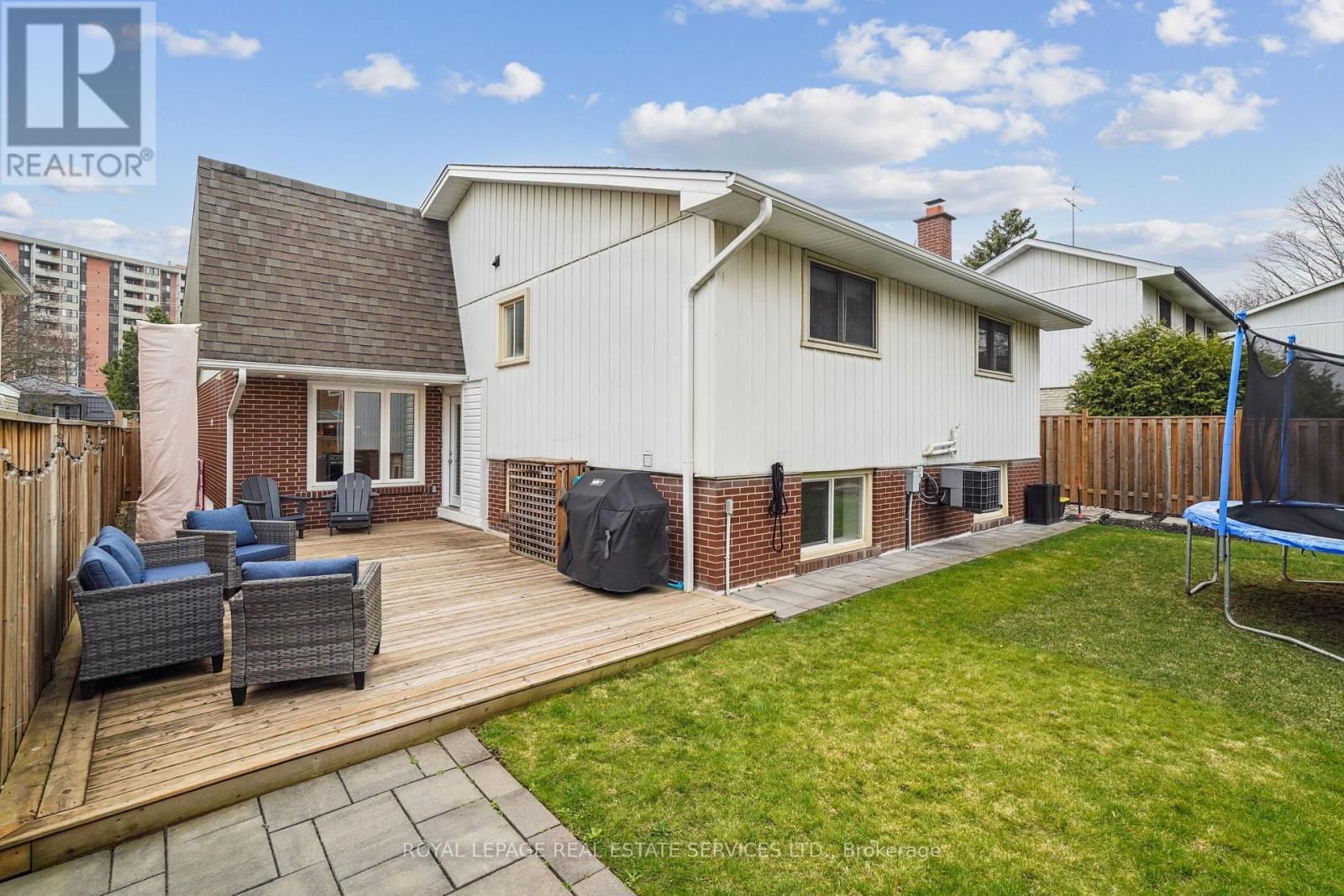 1269 FOREST HILL Image 28