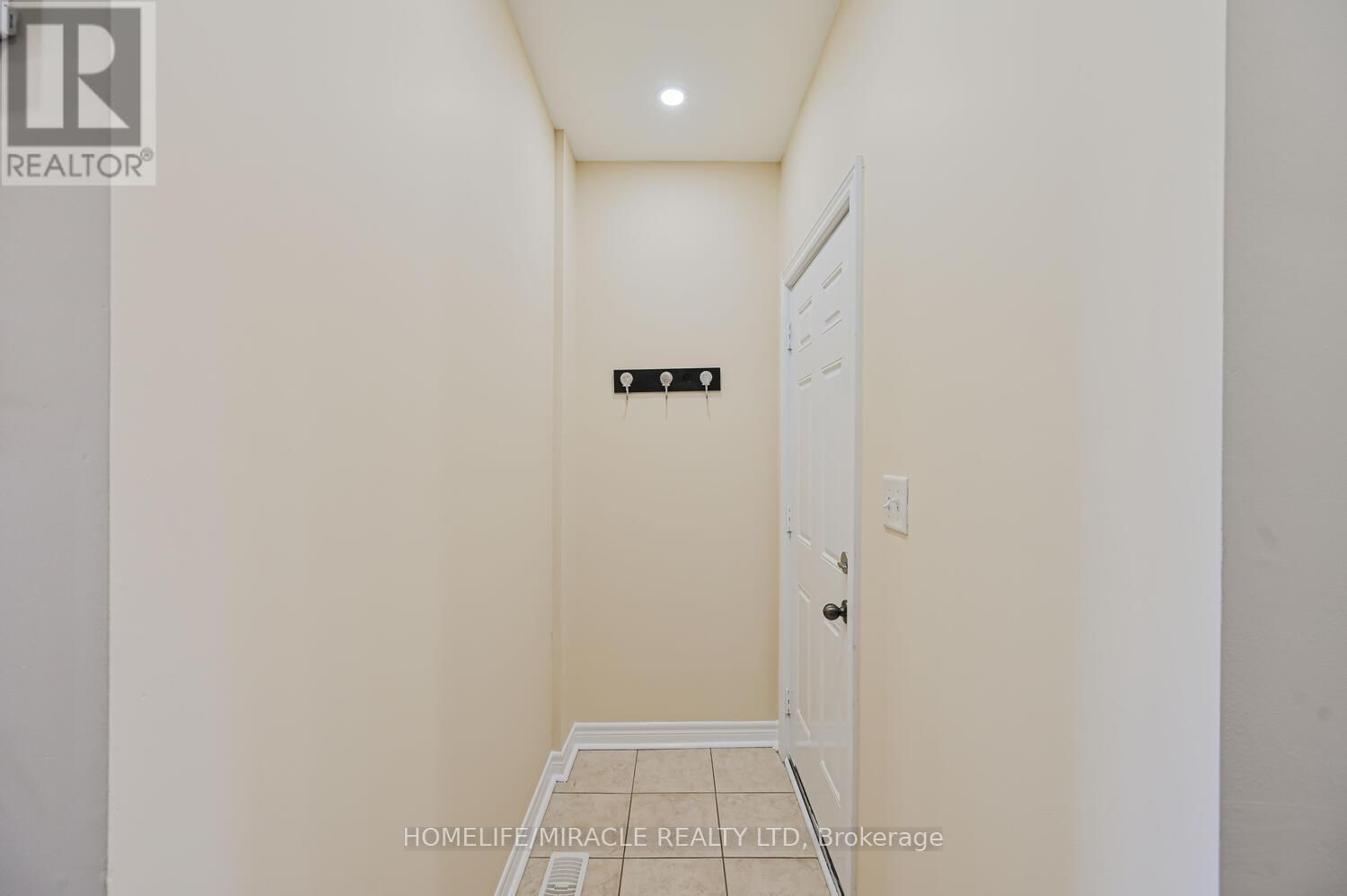 26 HOGAN MANOR DRIVE Image 23
