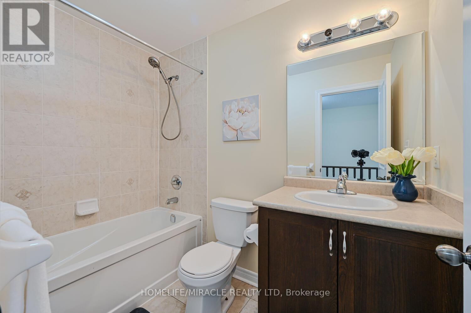 26 HOGAN MANOR DRIVE Image 36