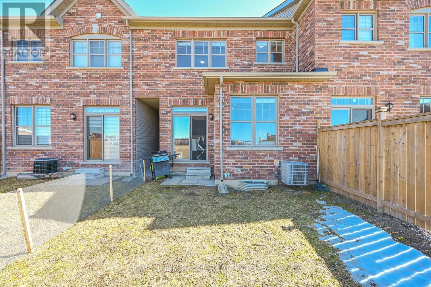 26 HOGAN MANOR DRIVE Image 47