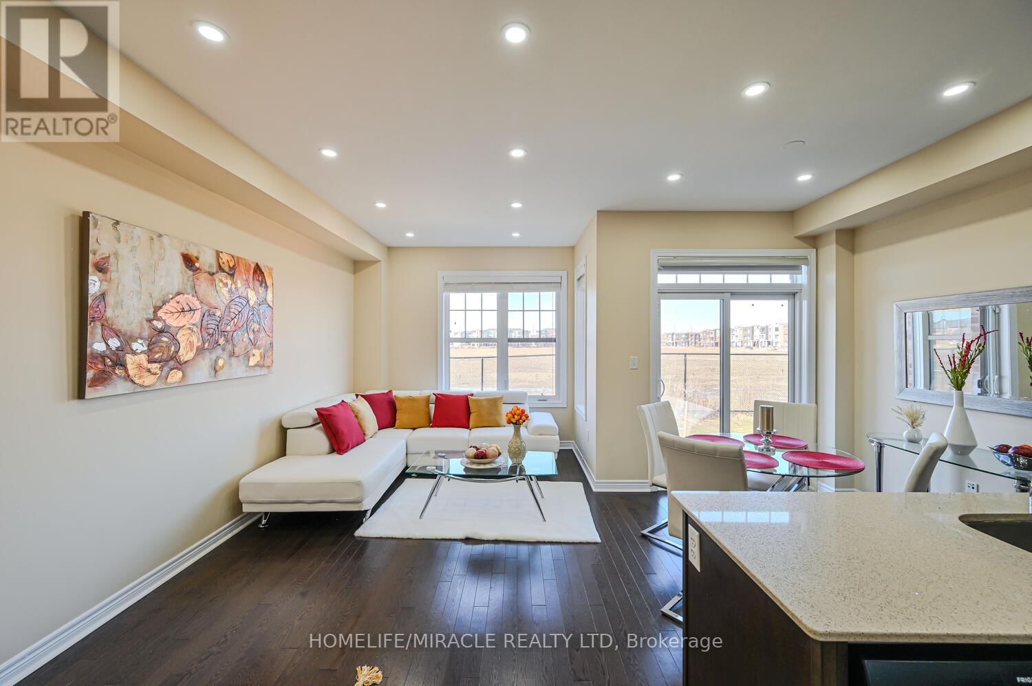 26 HOGAN MANOR DRIVE Image 9