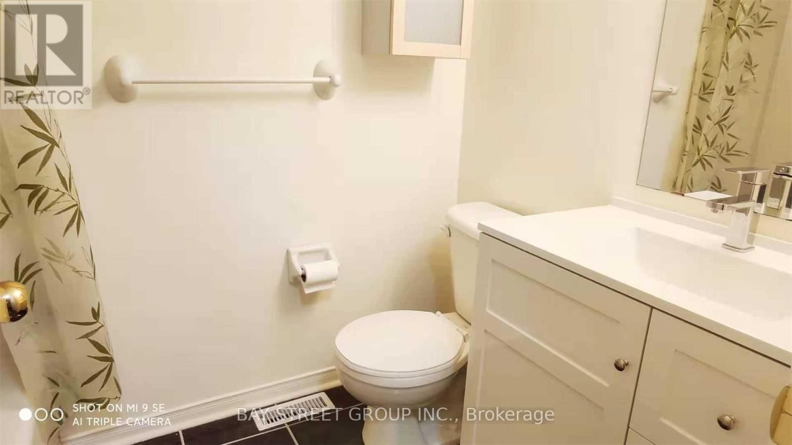 87 - 760 LAWRENCE AVENUE WEST Image 8