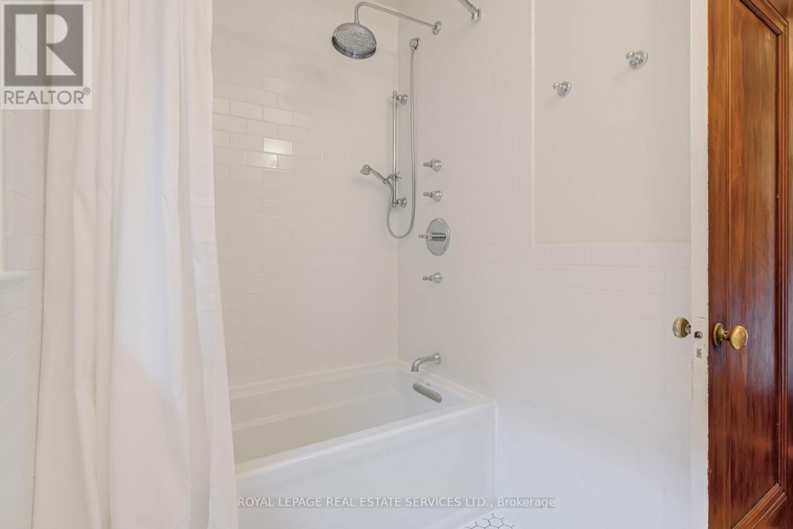 201 ST. JOHNS ROAD Image 18