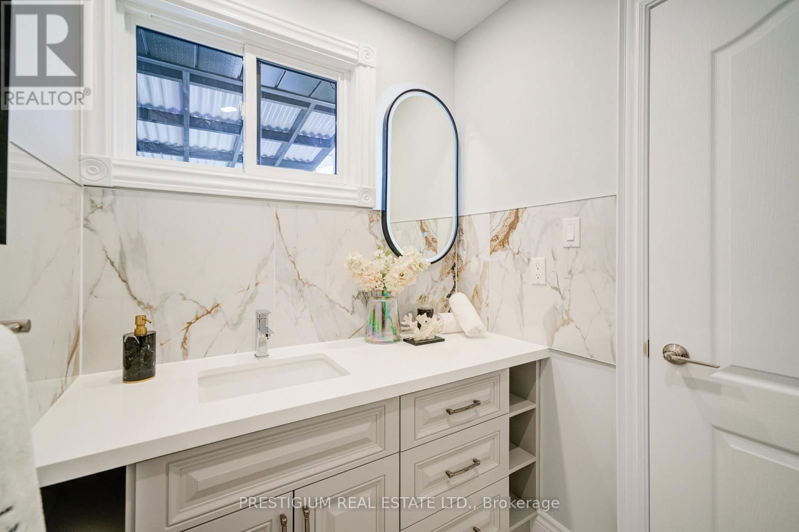 6 WILLIS DRIVE Image 10