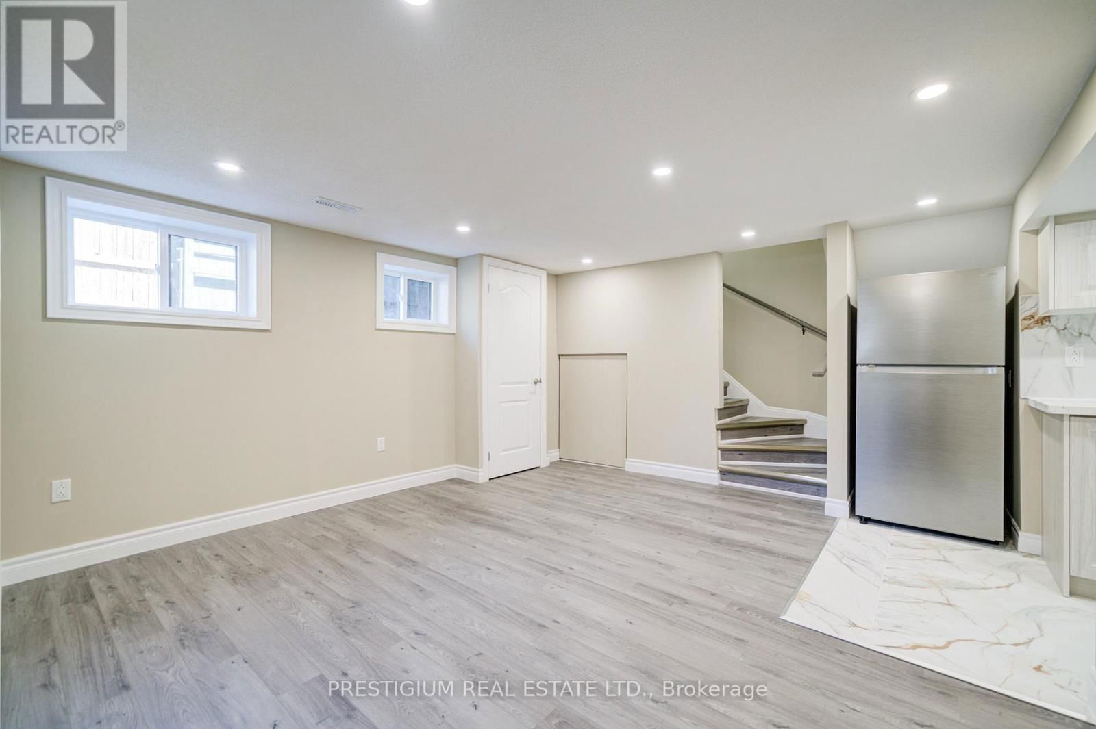 6 WILLIS DRIVE Image 36
