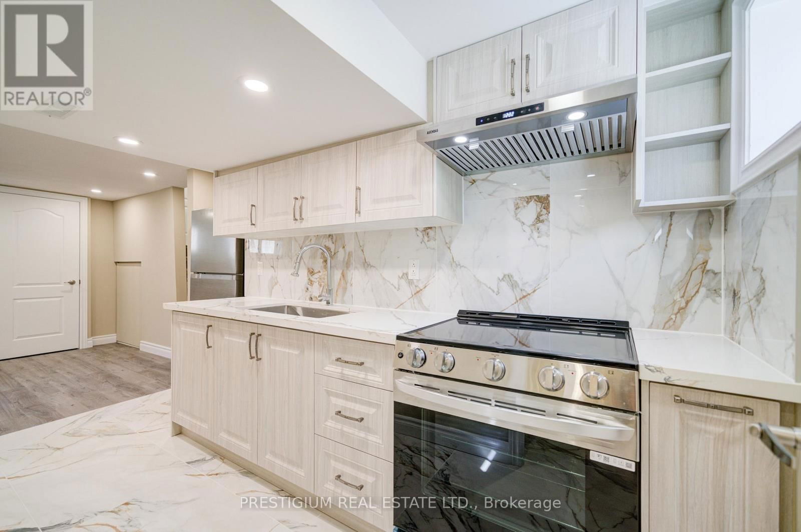 6 WILLIS DRIVE Image 37