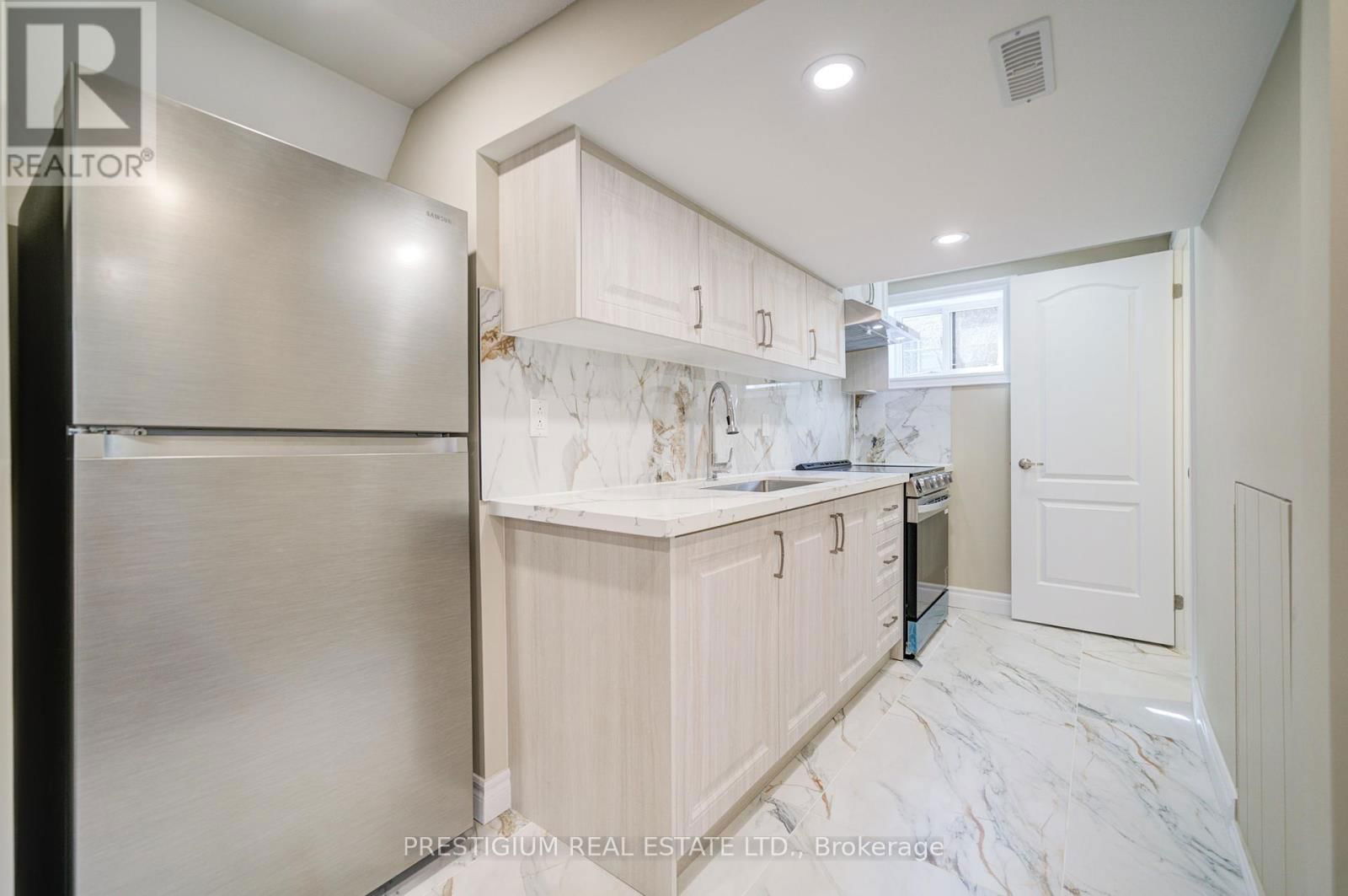 6 WILLIS DRIVE Image 38