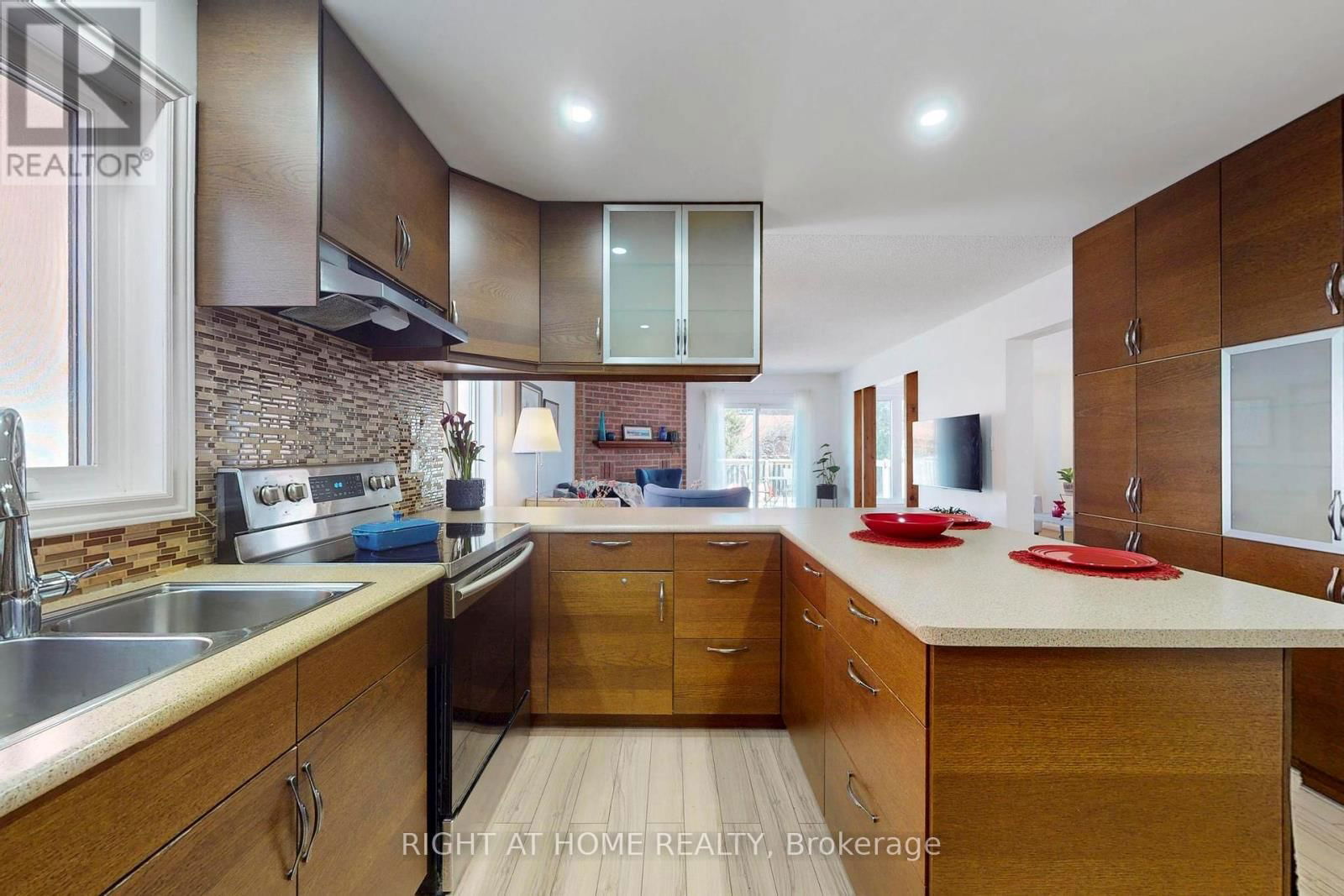 1329 SWEETBIRCH COURT Image 14