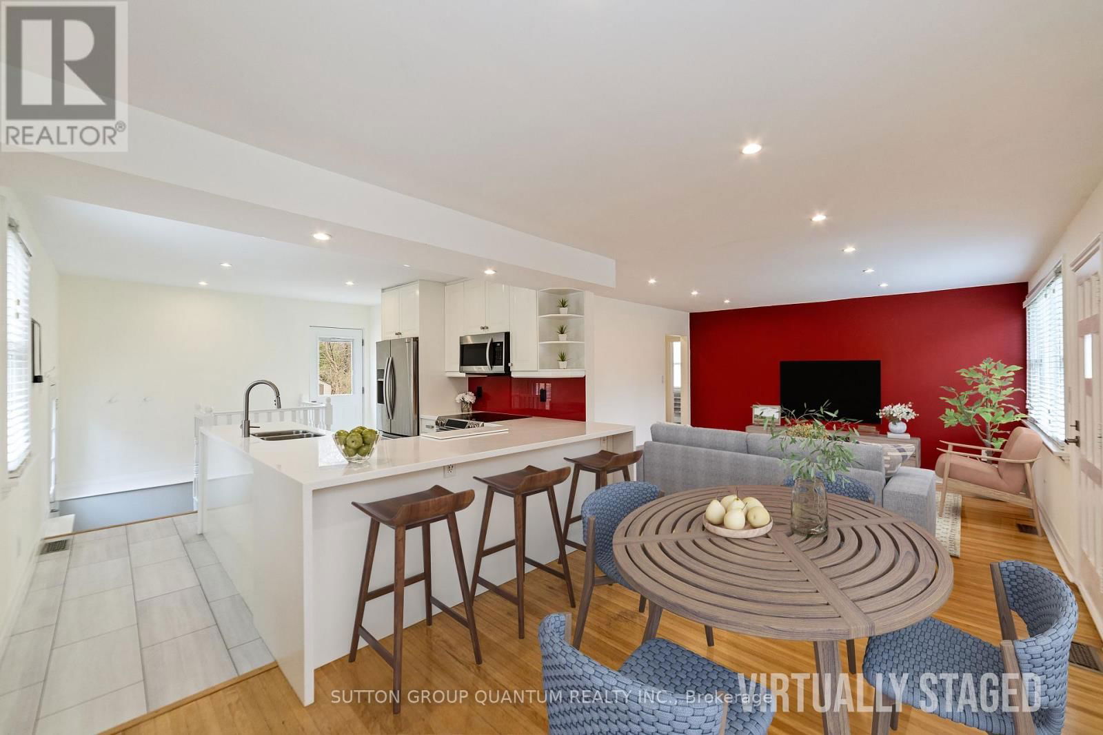 407 QUEEN MARY DRIVE Image 13