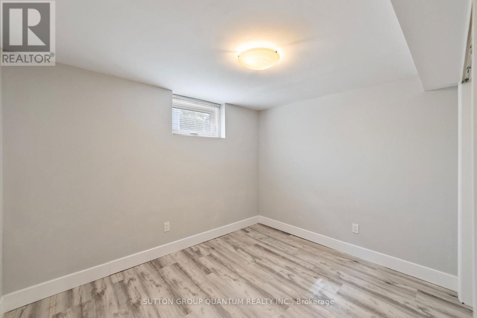 407 QUEEN MARY DRIVE Image 29