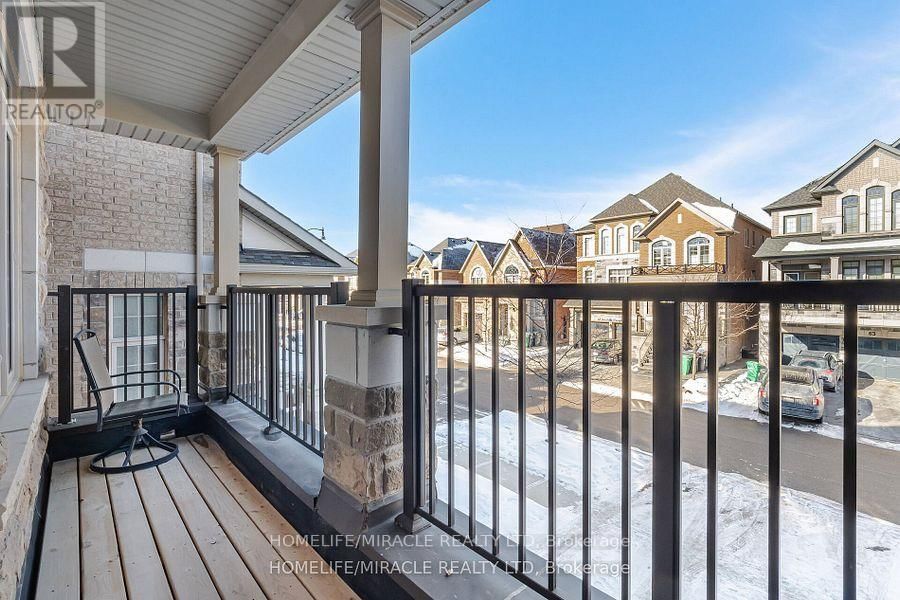 84 ROULETTE CRESCENT Image 11