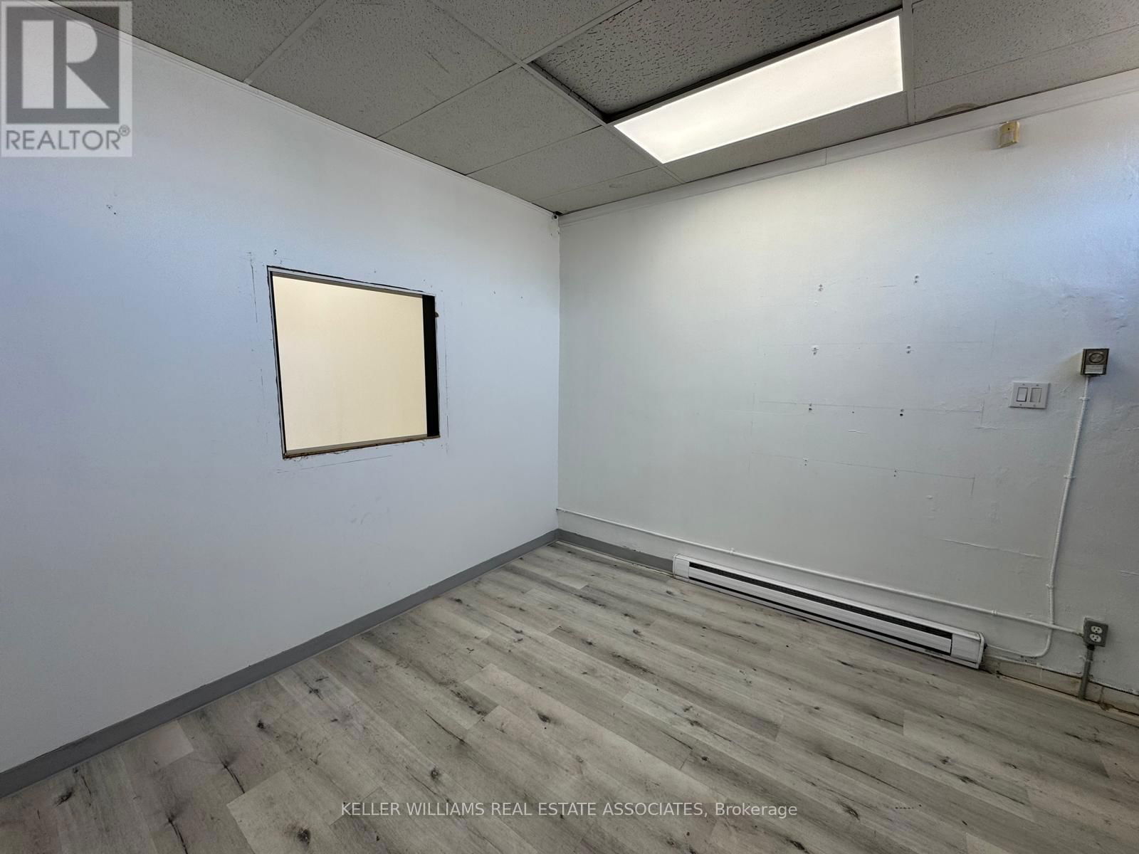 300 LAKESHORE ROAD WEST Image 12