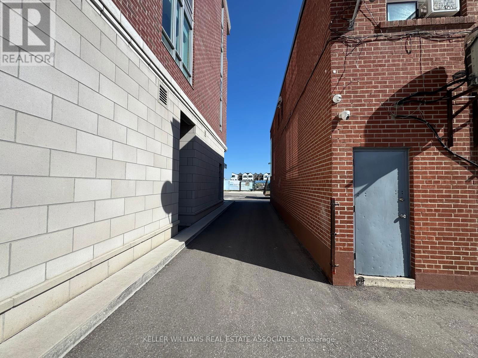 300 LAKESHORE ROAD WEST Image 14