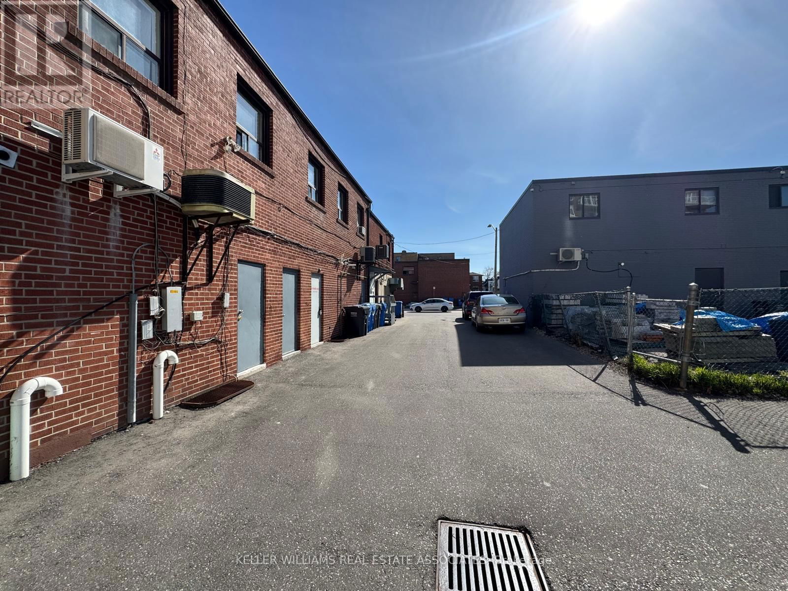 300 LAKESHORE ROAD WEST Image 15