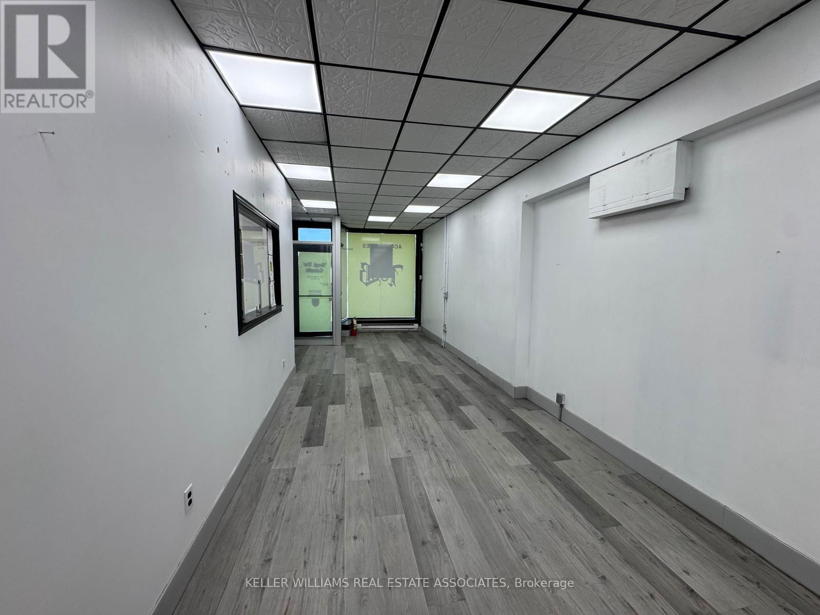 300 LAKESHORE ROAD WEST Image 2