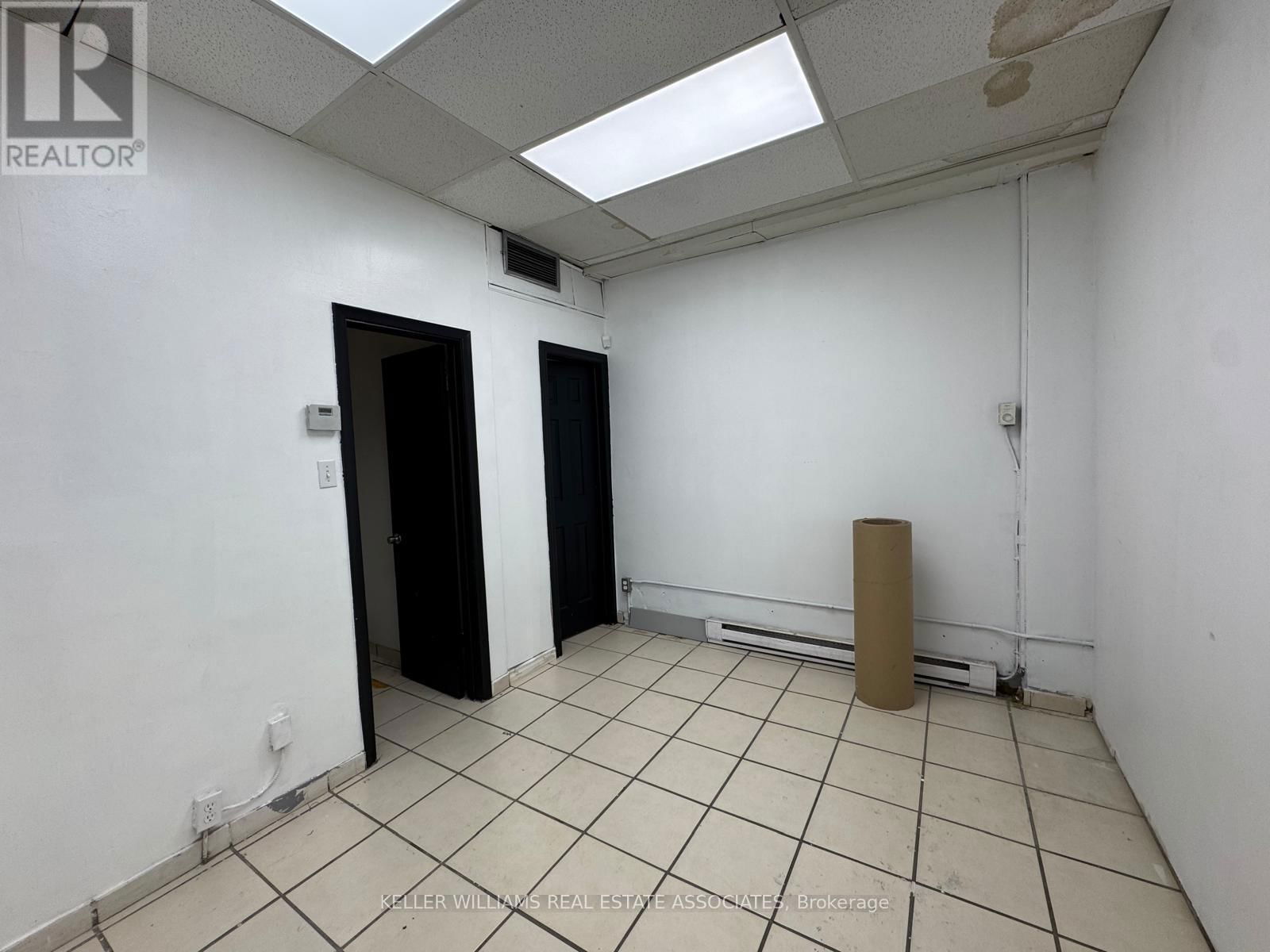 300 LAKESHORE ROAD WEST Image 6