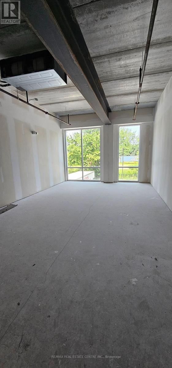 205 - 1670 NORTH SERVICE ROAD Image 10