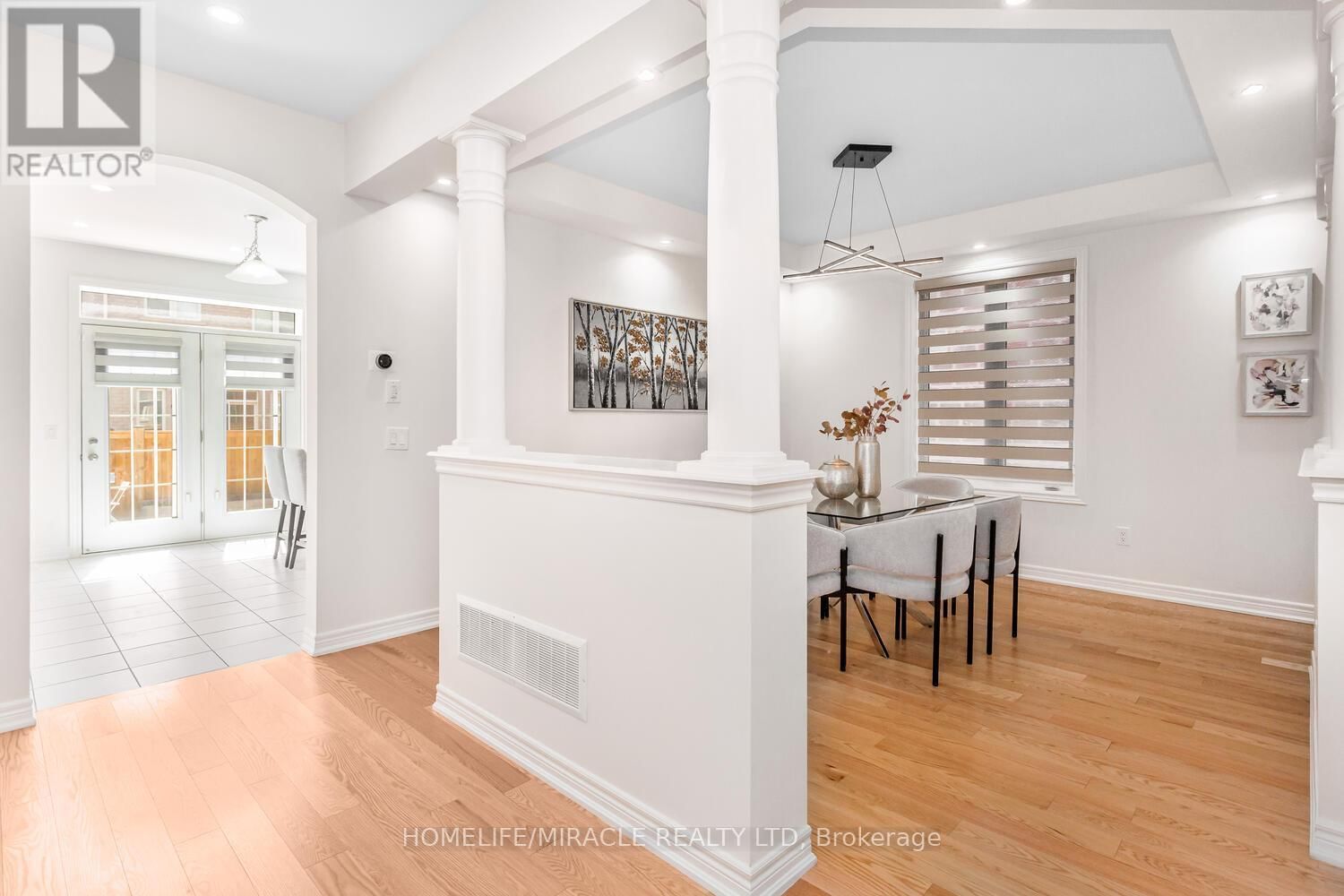 10 ELVERTON CRESCENT Image 11