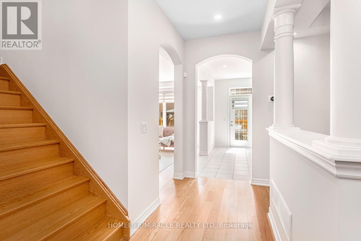 10 ELVERTON CRESCENT Image 12
