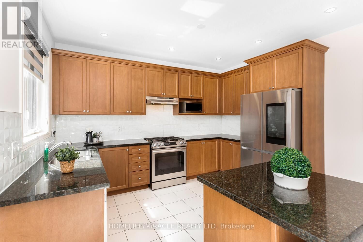 10 ELVERTON CRESCENT Image 19