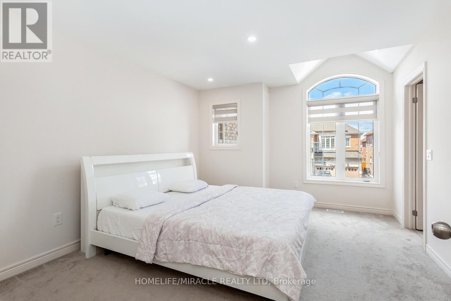 10 ELVERTON CRESCENT Image 30
