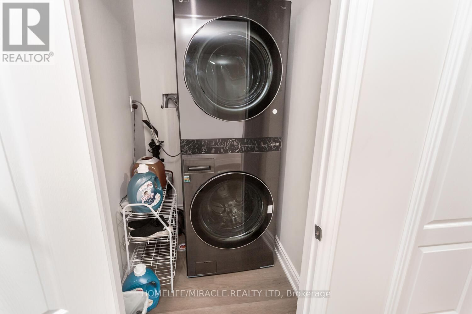 10 ELVERTON CRESCENT Image 44