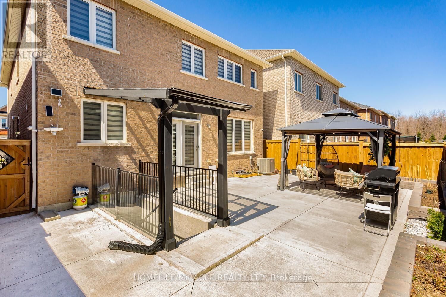 10 ELVERTON CRESCENT Image 46