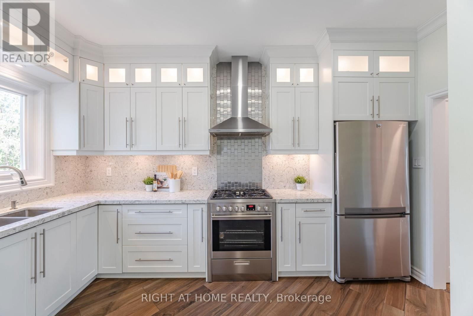 1005 DORMER STREET Image 10