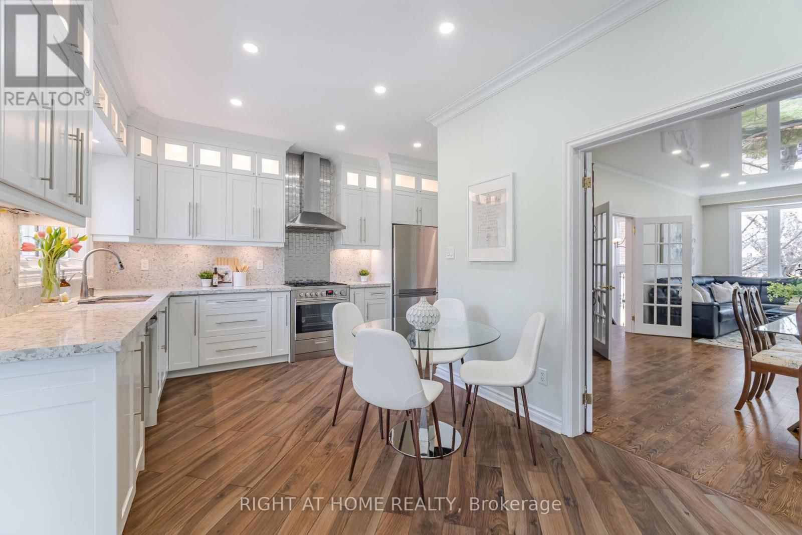 1005 DORMER STREET Image 11