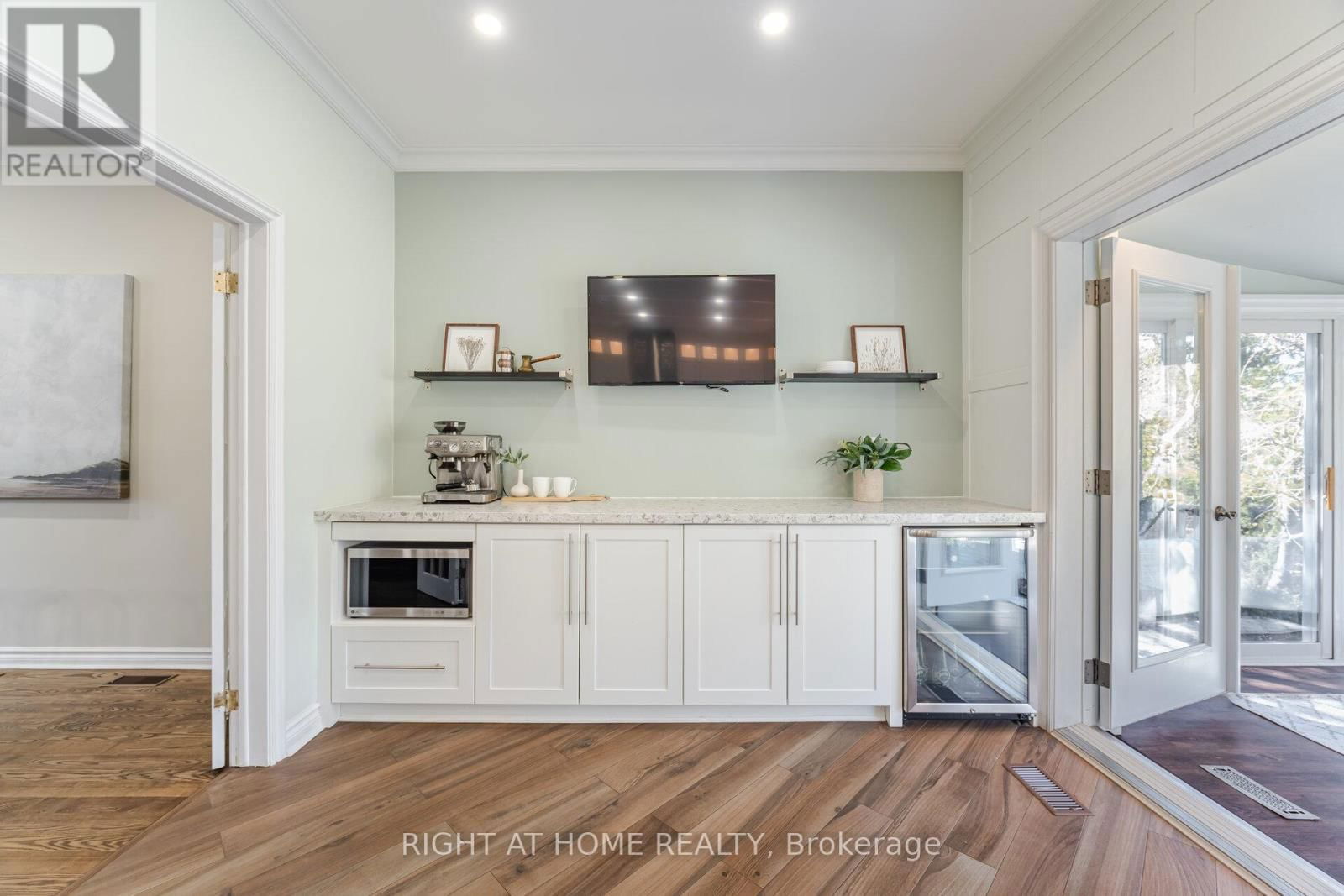 1005 DORMER STREET Image 13