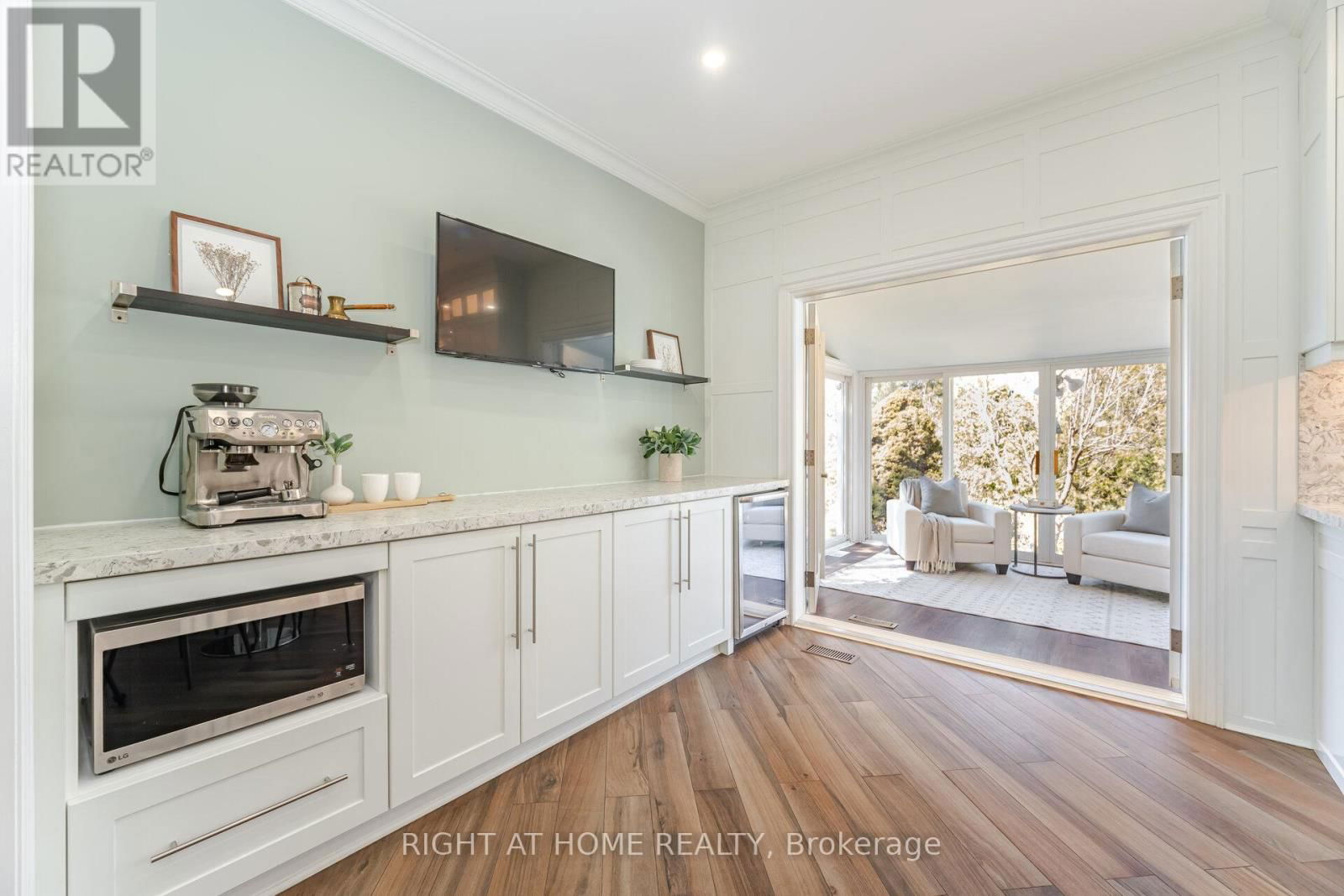 1005 DORMER STREET Image 15