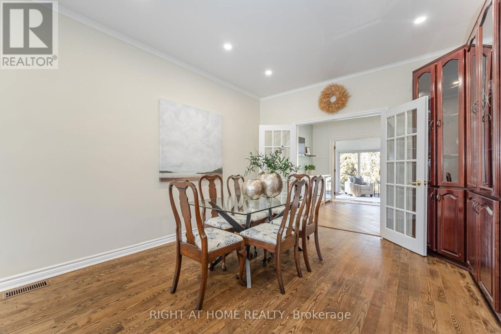 1005 DORMER STREET Image 19