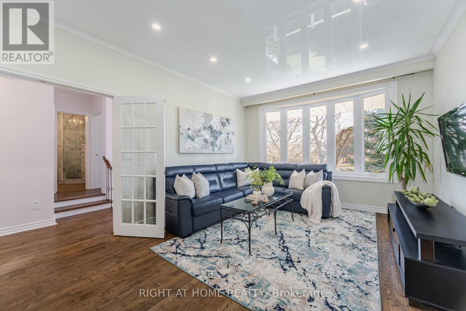 1005 DORMER STREET Image 21