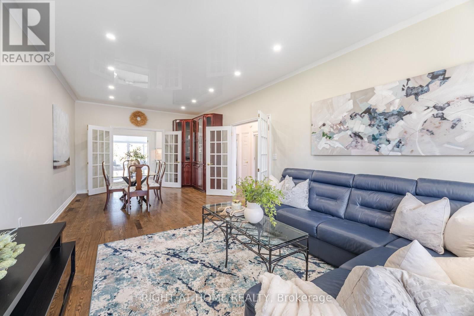 1005 DORMER STREET Image 23