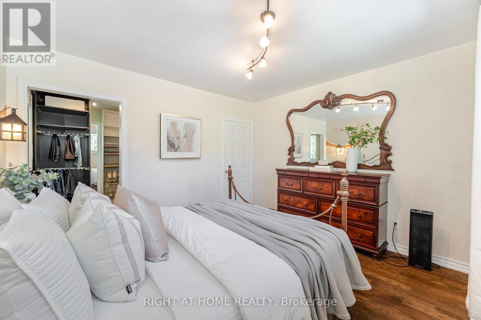 1005 DORMER STREET Image 26