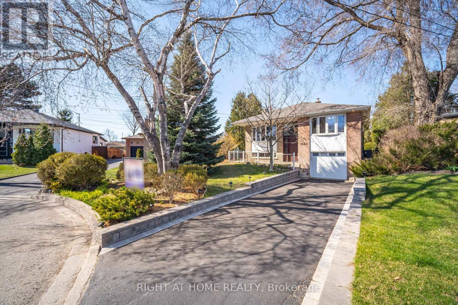 1005 DORMER STREET Image 3