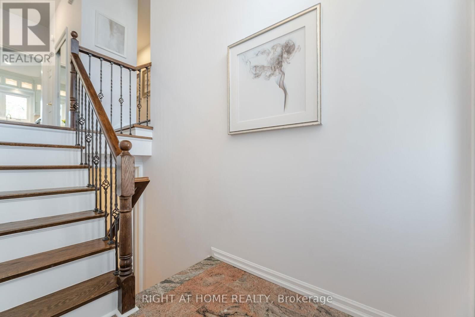 1005 DORMER STREET Image 31