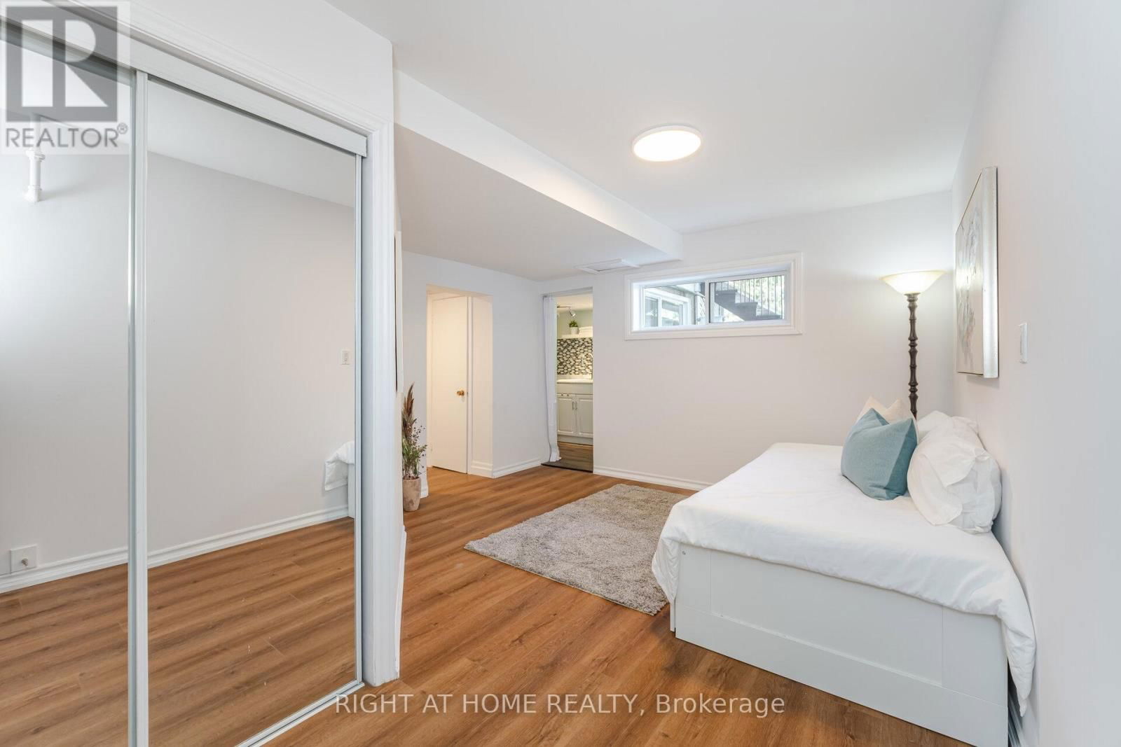 1005 DORMER STREET Image 40
