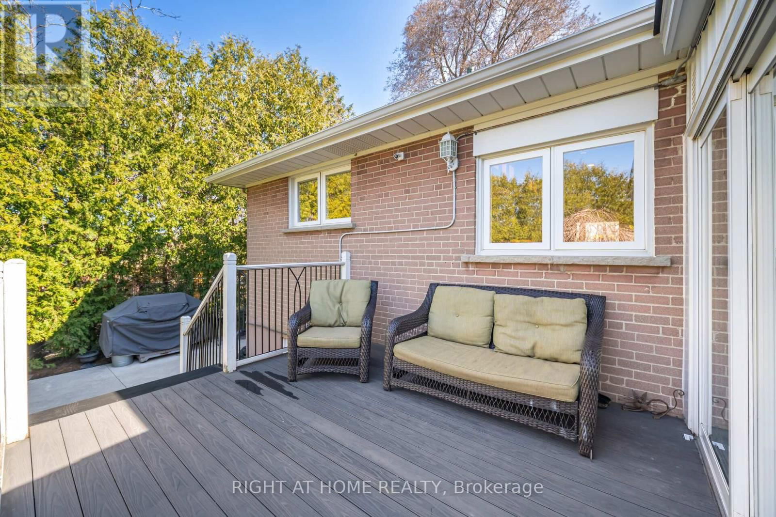 1005 DORMER STREET Image 43