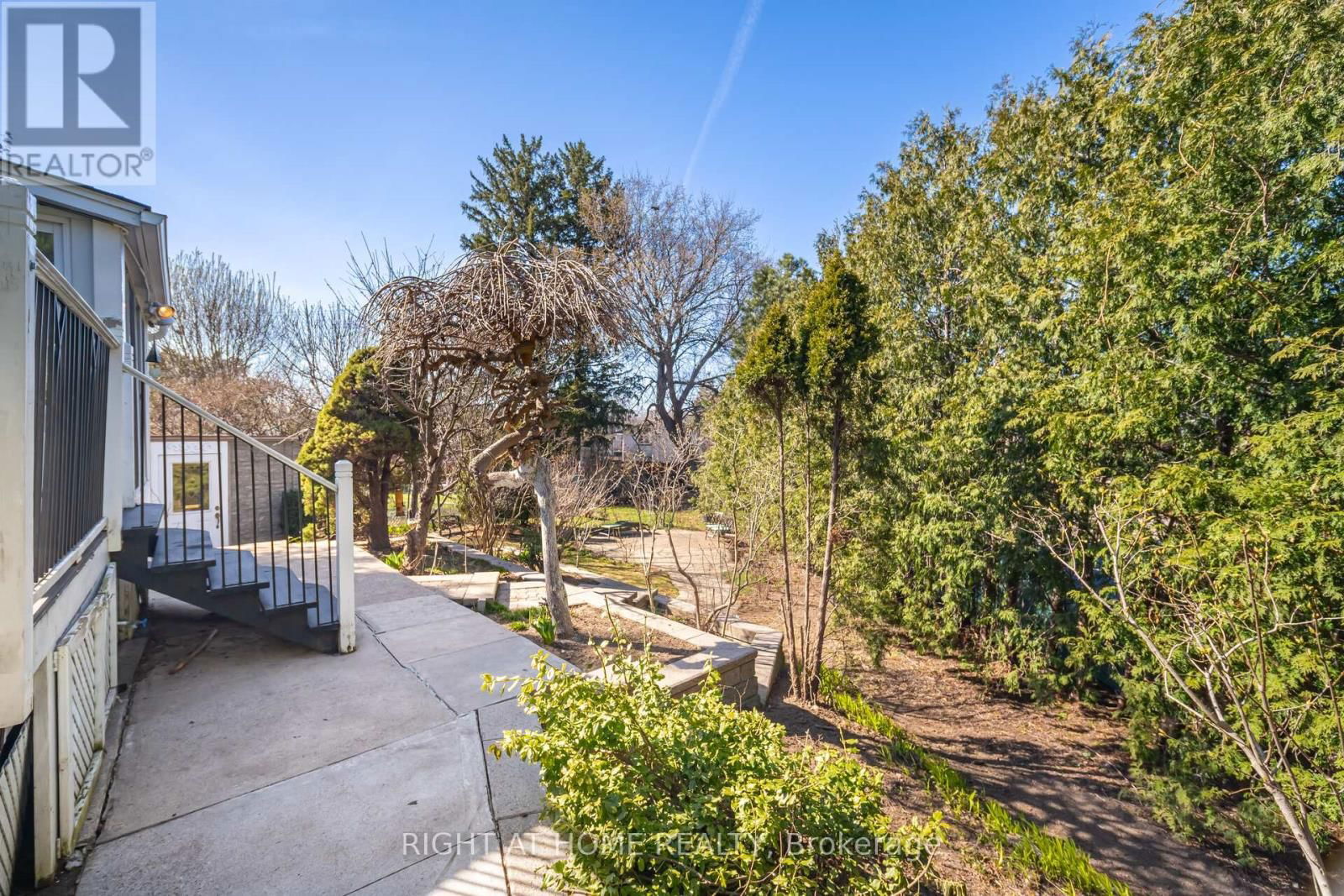 1005 DORMER STREET Image 44