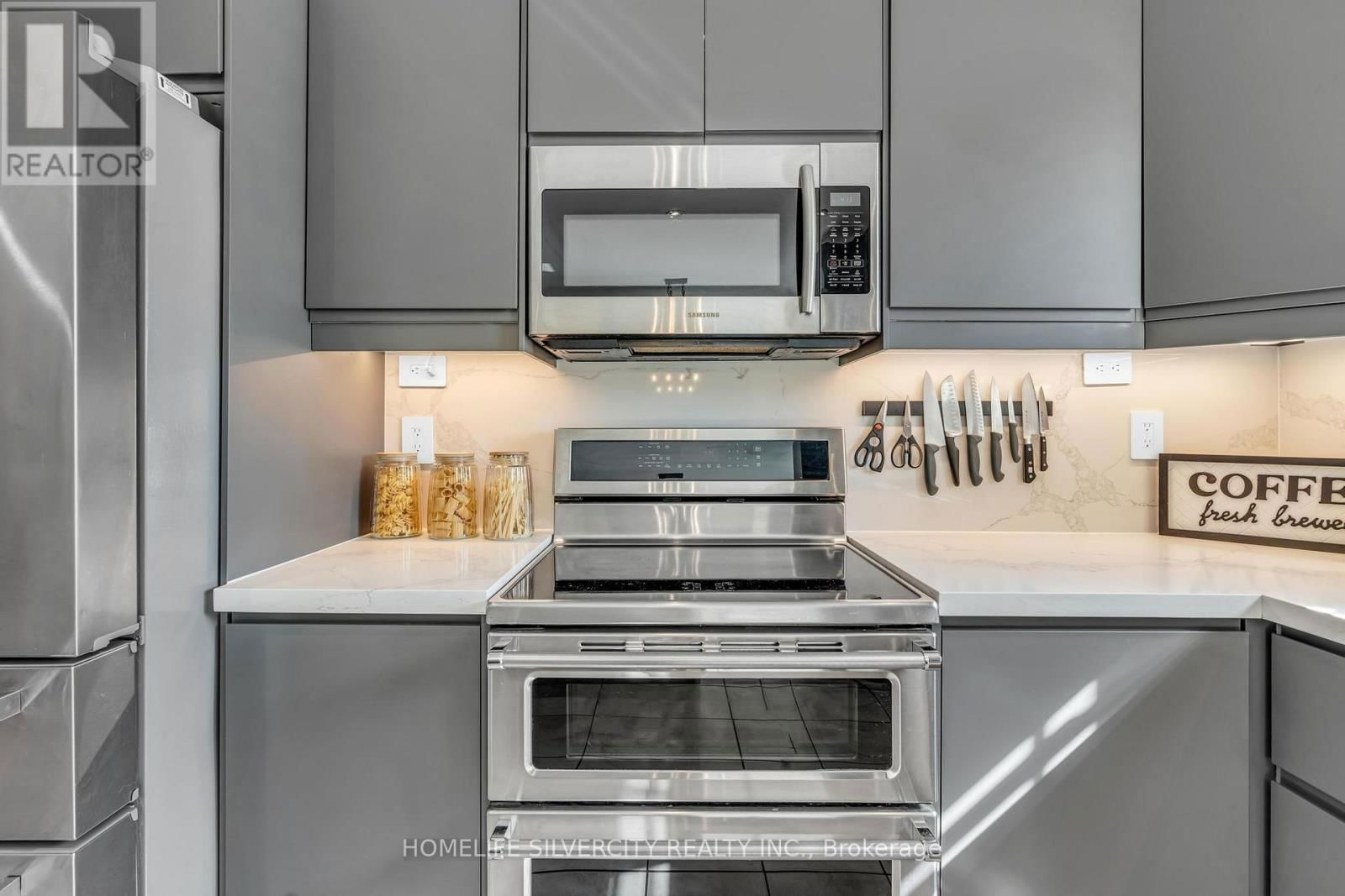 8 ORCHID DRIVE Image 18