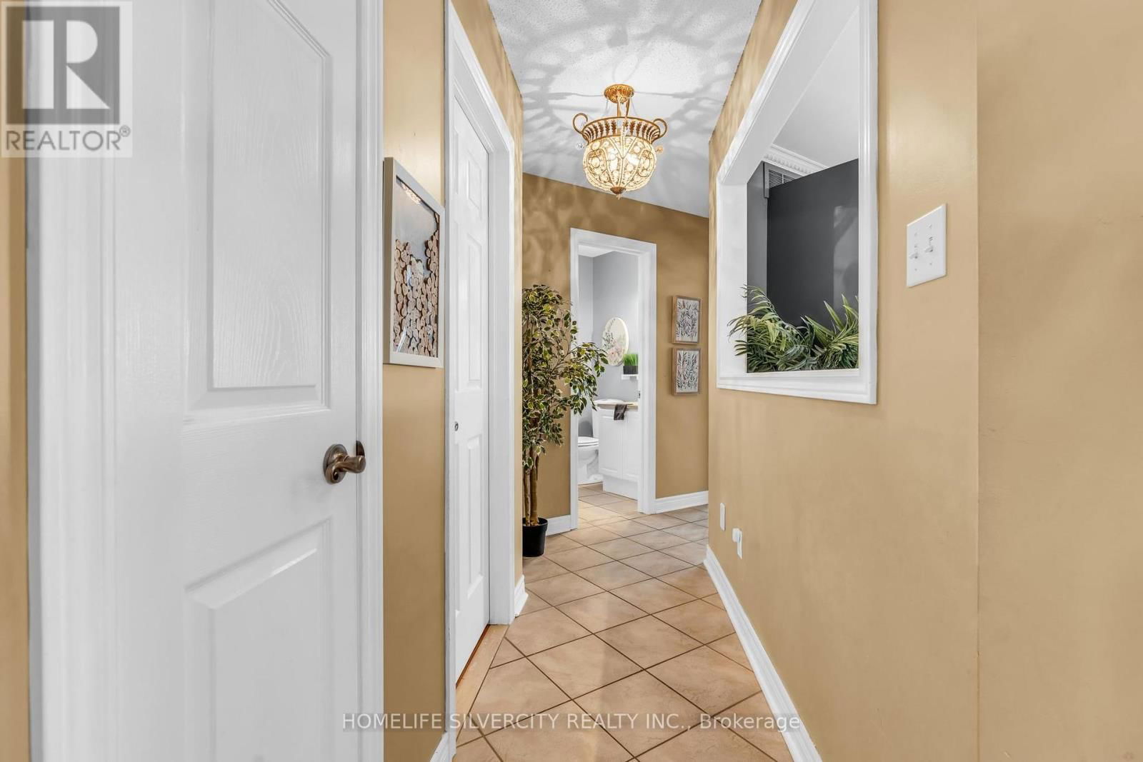 8 ORCHID DRIVE Image 21