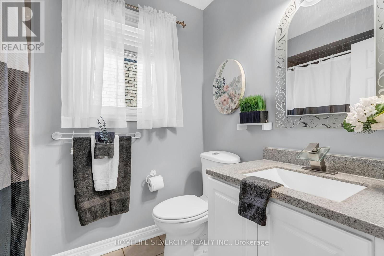 8 ORCHID DRIVE Image 24