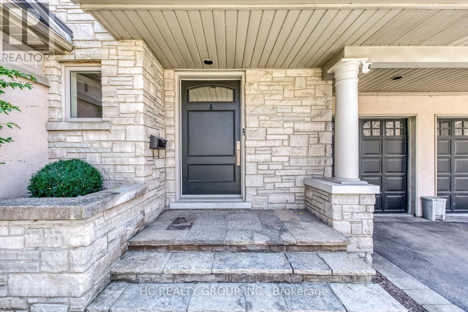 424 CAIRNCROFT ROAD Image 3