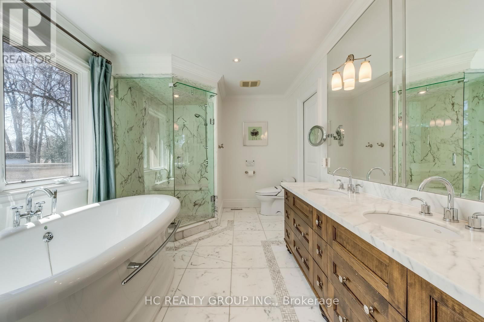424 CAIRNCROFT ROAD Image 32
