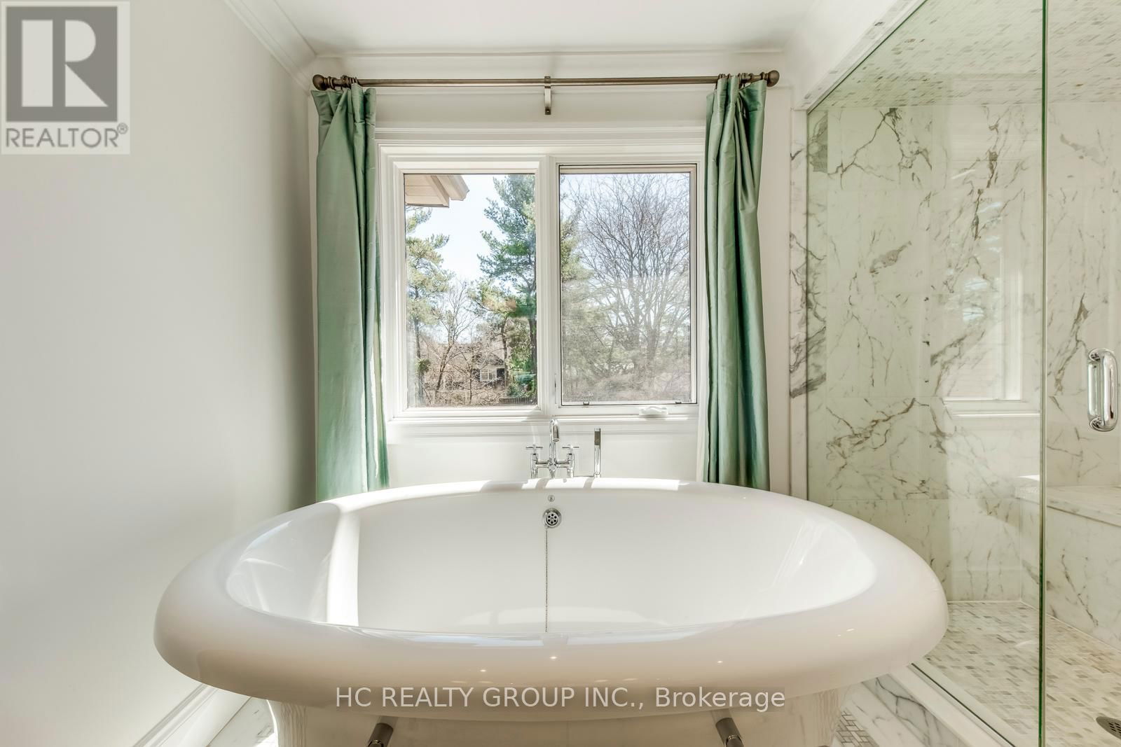 424 CAIRNCROFT ROAD Image 33