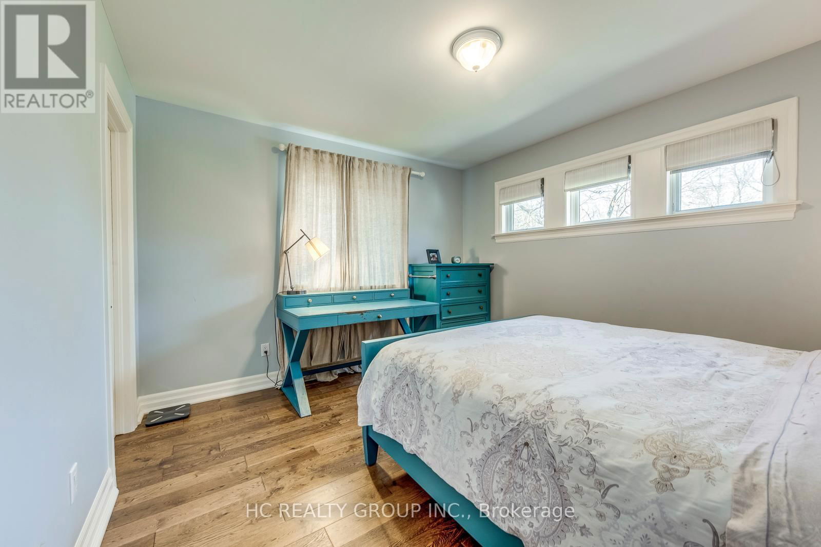 424 CAIRNCROFT ROAD Image 34