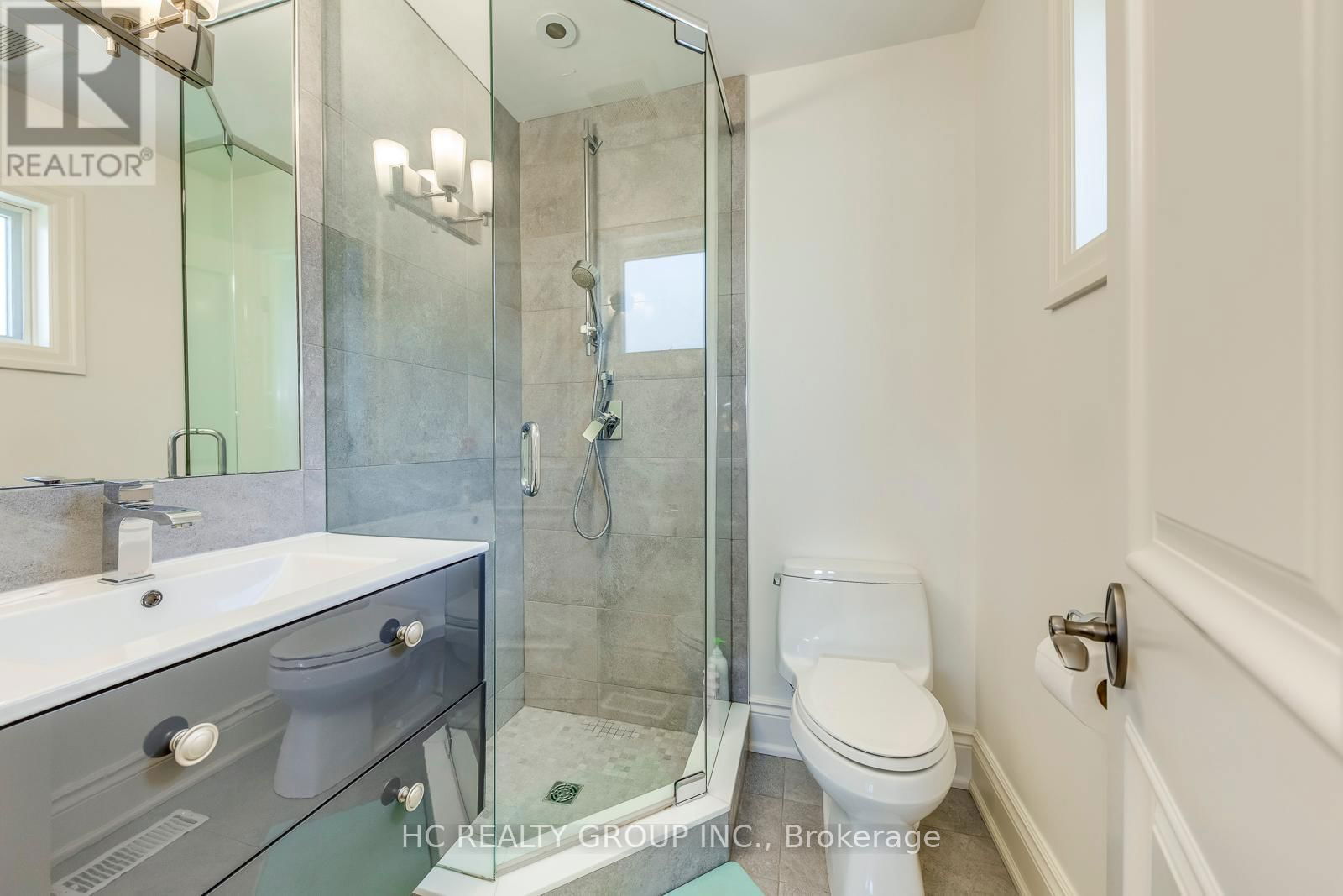 424 CAIRNCROFT ROAD Image 35