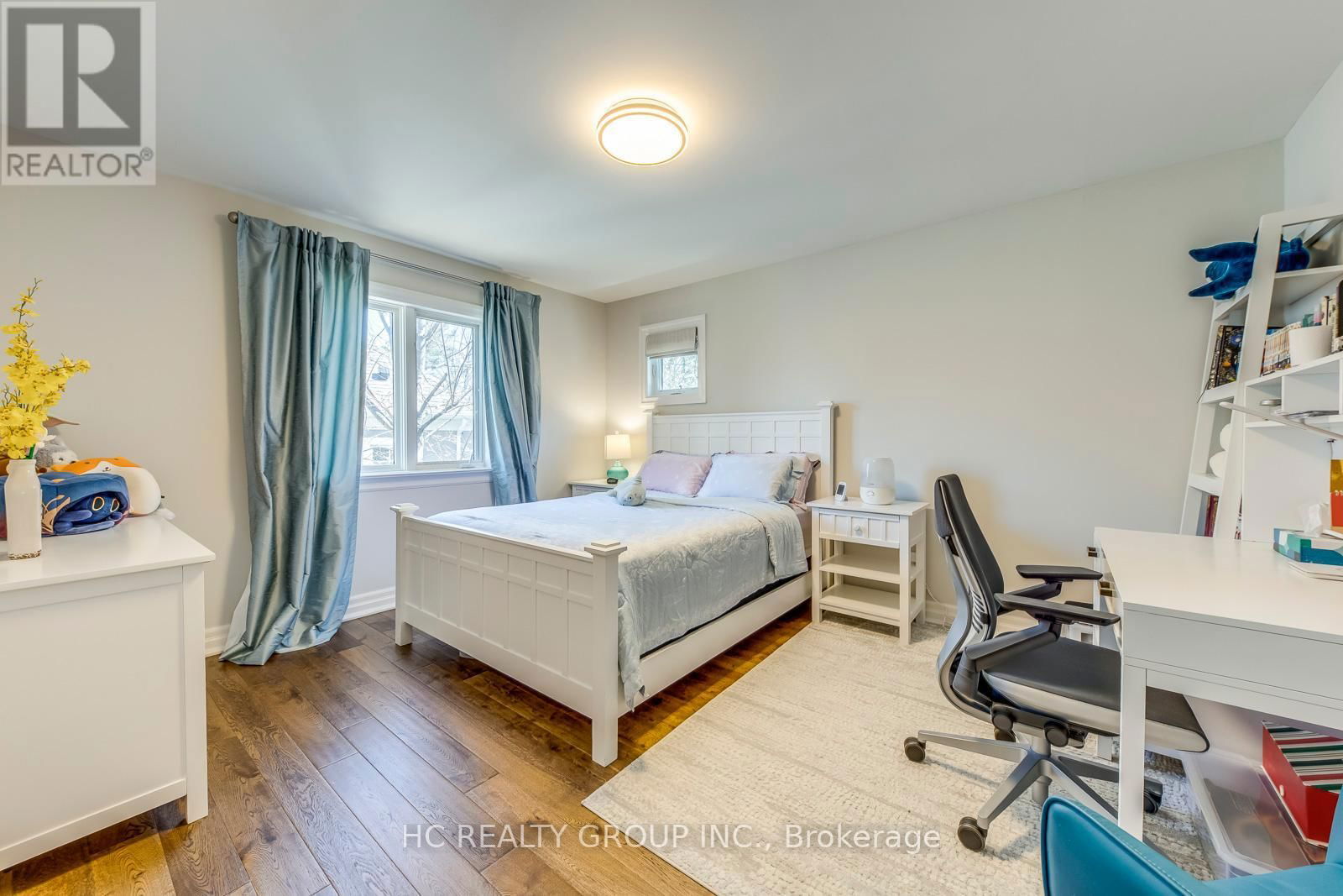 424 CAIRNCROFT ROAD Image 37